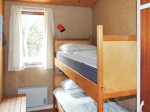 3 bedrooms, cribs/infant beds - Comfortable Holiday Home in Jutland With Limfjord Views (Logstor)
