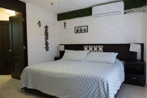 Villa, 3 habitaciones, para fumadores, balcón | 3 habitaciones y ropa de cama 