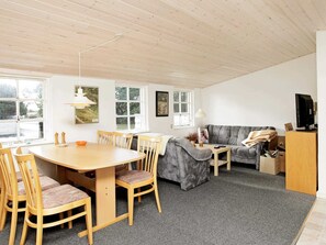 Living area - 4 Person Holiday Home in Blavand (Blavand)