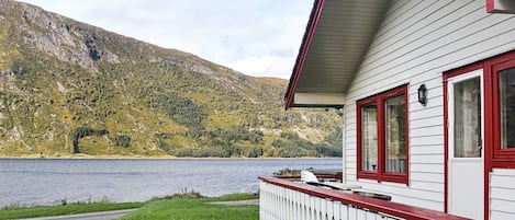 House | Lake view