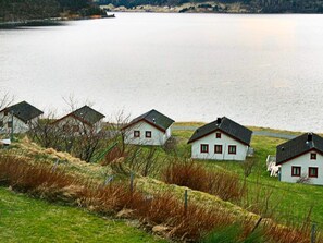 Utsikt mot innsjø
