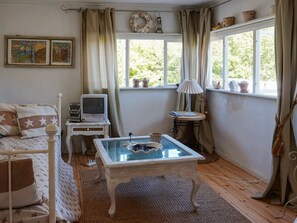 DVD player - 6 Person Holiday Home in Donsö (Donsö)