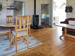 Dining - Exclusive Holiday Home in Hadsund Jutland With Sauna (Hadsund)