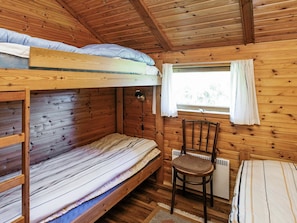 1 bedroom, cribs/infant beds