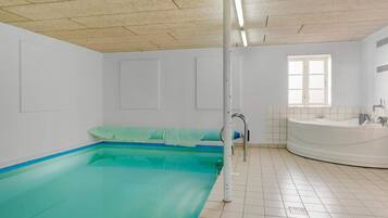 Hus | Pool
