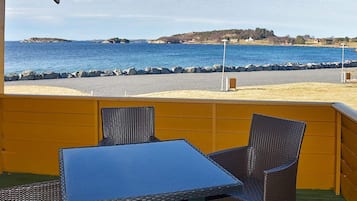 House | Outdoor dining