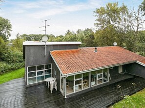 Exterior - Quaint Holiday Home in Jutland With Swimming Pool (Glesborg)
