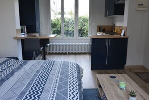 1 多间卧室、办公桌、熨斗/熨衣板、WiFi