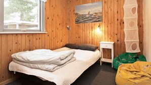 2 sovrum och barnsängar