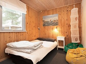 2 Schlafzimmer, Babybetten