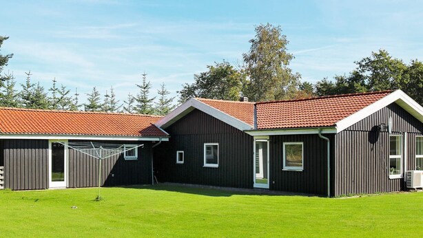 Exterior - Charming Holiday Home in Storvorde With Solar Energy (Storvorde)
