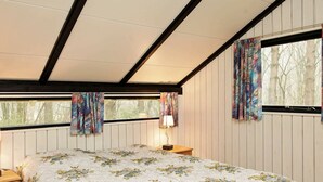 2 bedrooms, cribs/infant beds, individually furnished