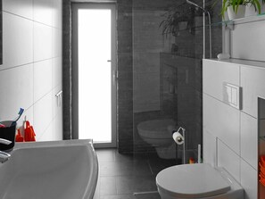 Shower, towels