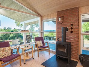 Interior - Fantastic Holiday Home in Knebel With Wifi (Knebel)