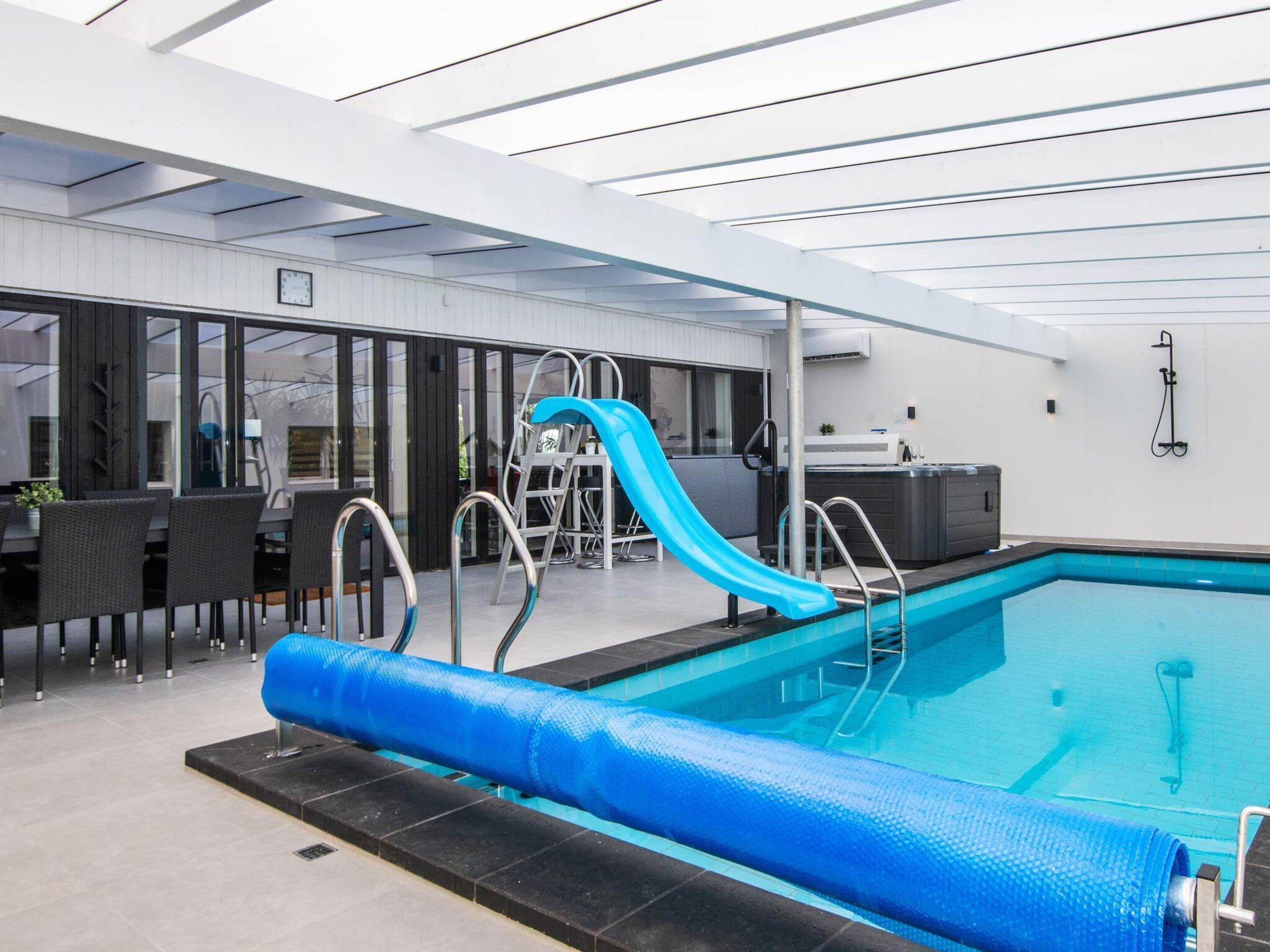 Indoor pool, outdoor pool