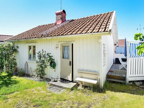 6 Person Holiday Home in Lysekil