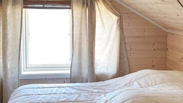 4 habitaciones y muebles diferentes