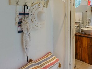 1 bedroom, individually furnished - Holiday Home in Ljusterö (Ljustero)