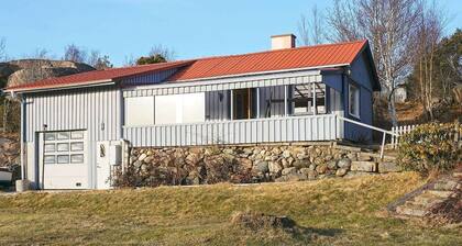 6 Person Holiday Home in Hamburgsund