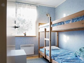 3 bedrooms, individually furnished, bed sheets