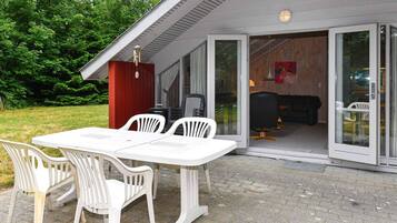 House | Tempat makan luar