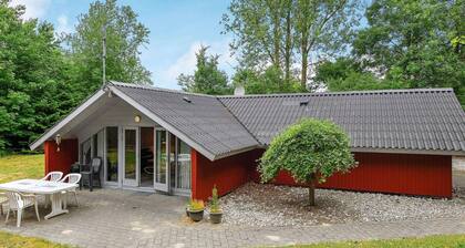 Bright Holiday Home in Jutland near Lake