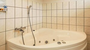 Spa treatment - Cosy Holiday Home in Jutland With a Sea View (Øster Assels)