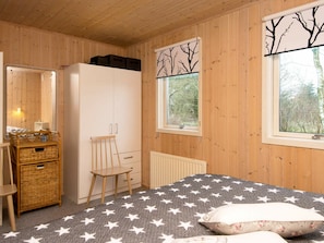 House | 3 bedrooms, cribs/infant beds