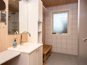 House | Bathroom