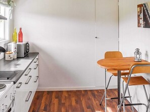 House | Private kitchen - 8 Person Holiday Home in Sandstad (Hitra)