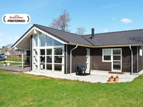 10 Person Holiday Home in Hadsund-by Traum
