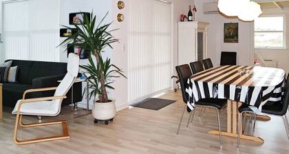 10 Person Holiday Home in Hadsund-by Traum