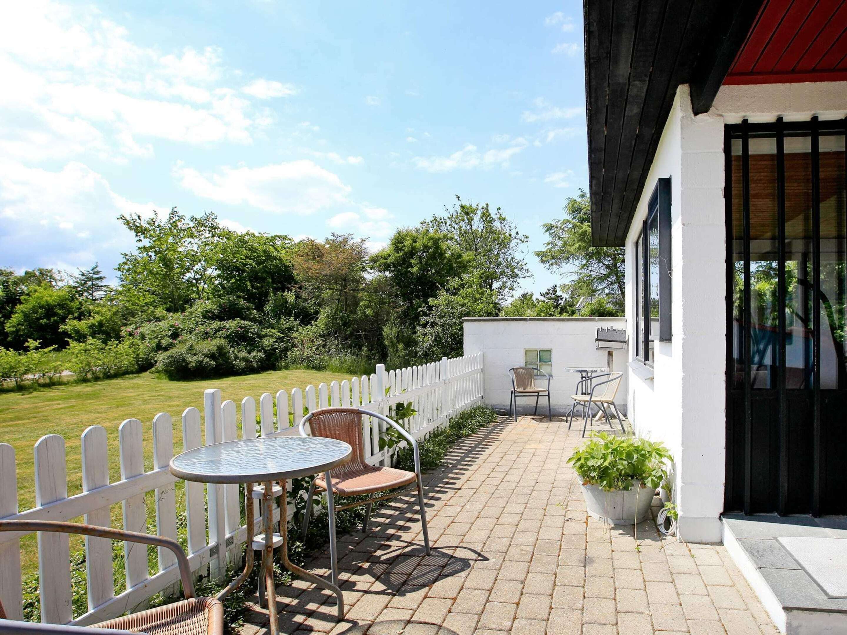 House | Outdoor dining