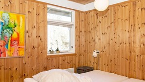 Room - Beautiful Holiday Home in Glesborg With Terace (Glesborg)