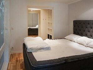 3 bedrooms, individually furnished