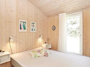 5 bedrooms