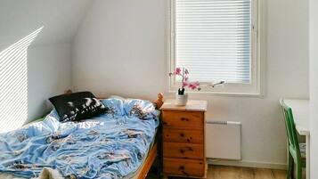 3 bedrooms, individually furnished