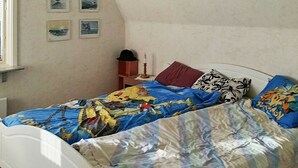 3 bedrooms, individually furnished - 5 Person Holiday Home in Smålandsstenar (Smalandsstenar)