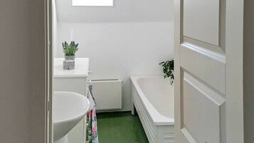 House | Bathroom