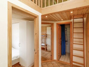 3 Schlafzimmer, Babybetten