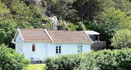 5 Person Holiday Home in Tanumshede