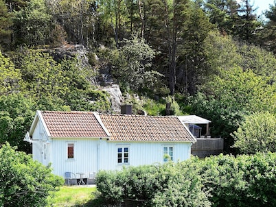 5 Person Holiday Home in Tanumshede