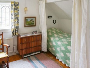 2 bedrooms, individually furnished