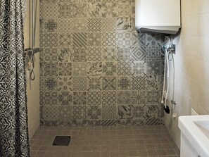 Bathtub - 4 Person Holiday Home in Ljusterö (Ljustero)