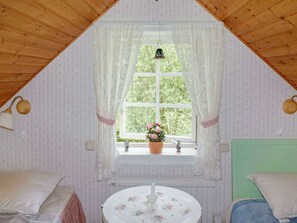 2 bedrooms, individually furnished, bed sheets