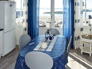 Dining - 6 Person Holiday Home in Onarheim (Tysnes)