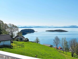Apartment | Lake view - 4 Star Holiday Home in Onarheim (Tysnes)