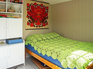 2 bedrooms, individually furnished - 6 Person Holiday Home in Hagby (Vassmolösa)
