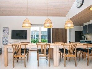 House | Dining - 10 Person Holiday Home in Glesborg-by Traum (Glesborg)