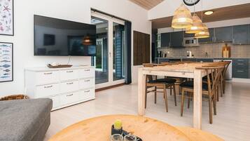 House | Dining